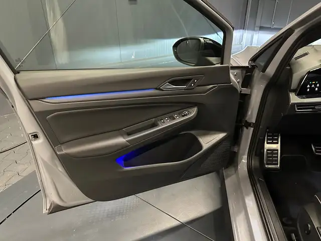 Volkswagen Golf view 14