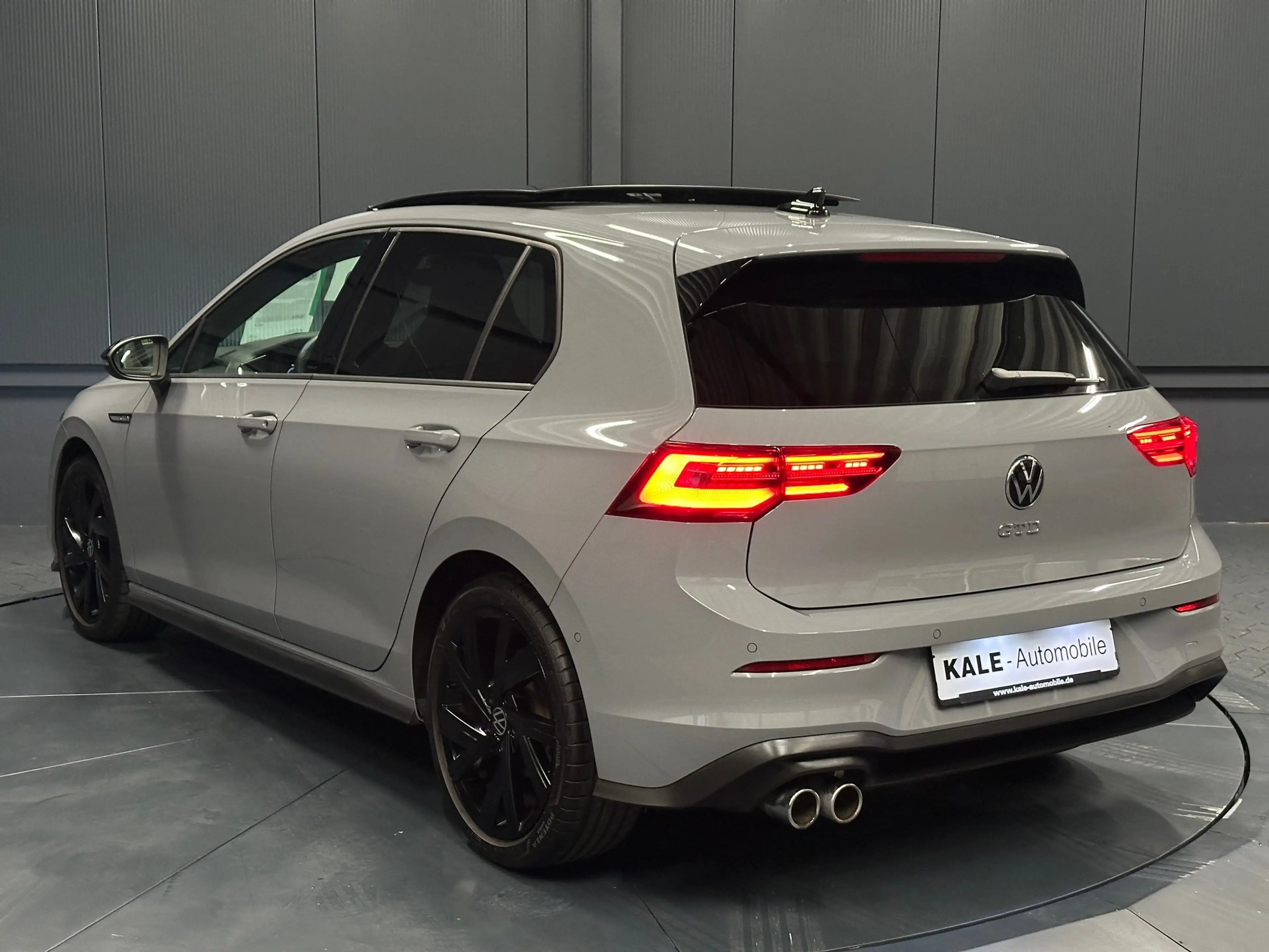 Volkswagen Golf GTD *Black Style*PANORAMA*LEDER*SitzKlima*KAMERA*18Zo — photo 3