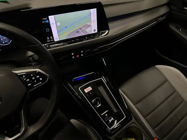 Volkswagen Golf view 21