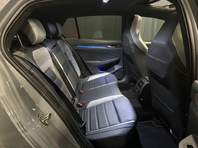 Volkswagen Golf view 30