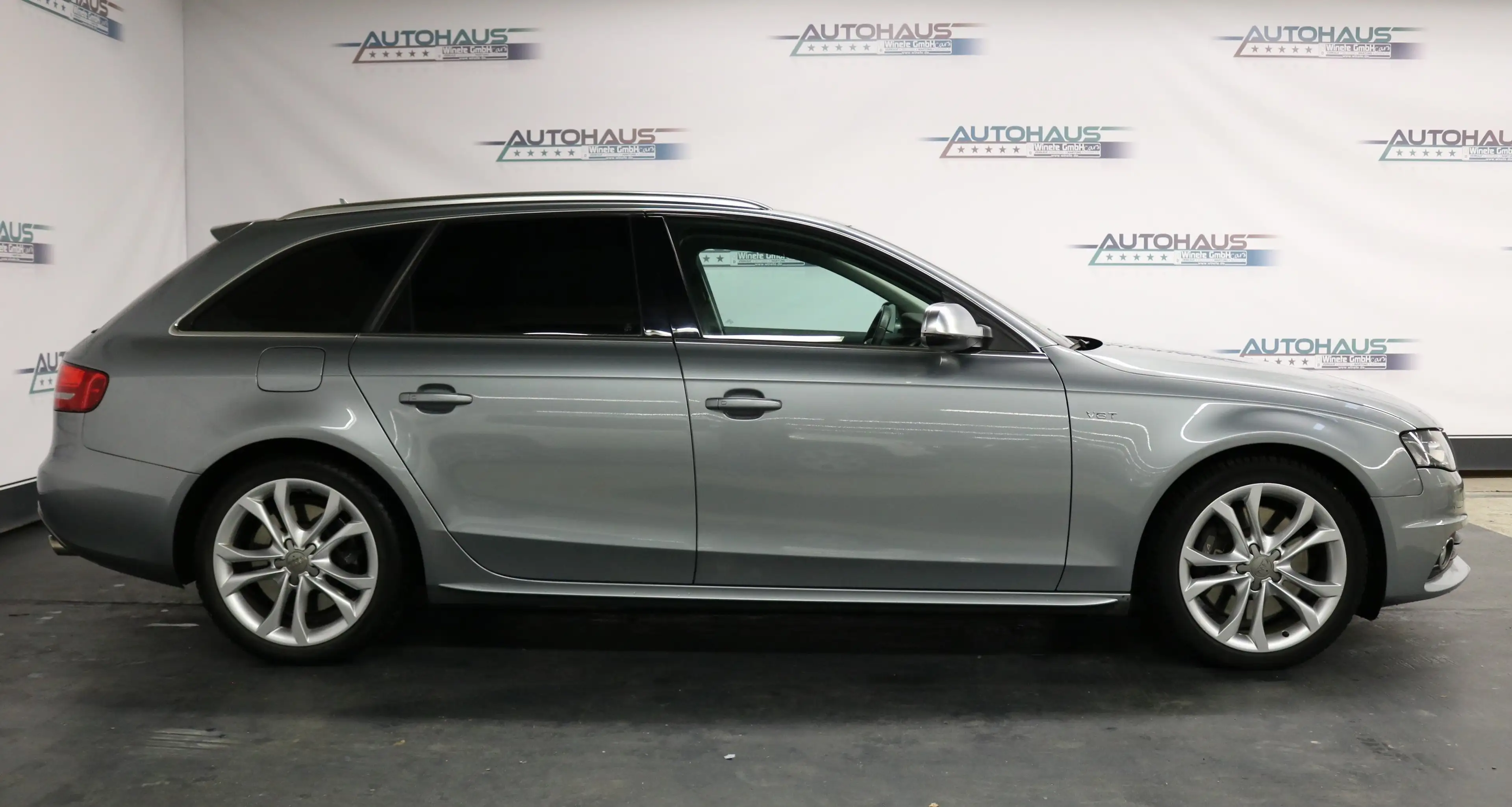 Audi S4 3.0 TFSI quattro*NAVI*RECARO*AHK*SHZ*PDC*XENON*u — photo 3