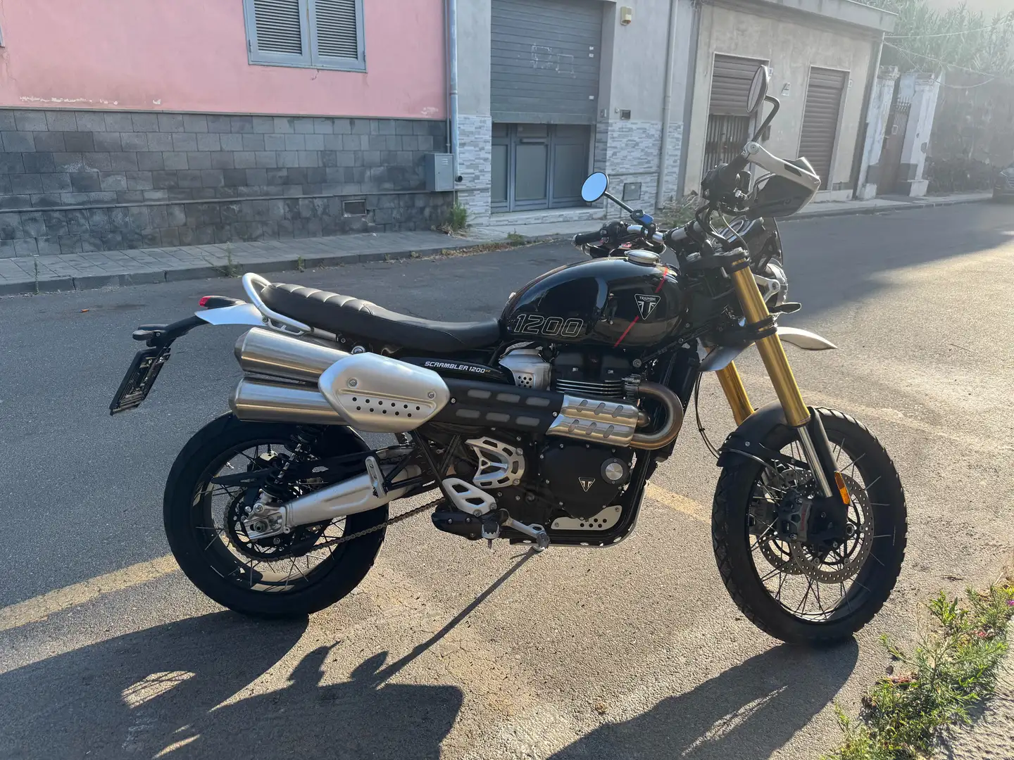 Triumph Scrambler 1200 XE Nero - 1