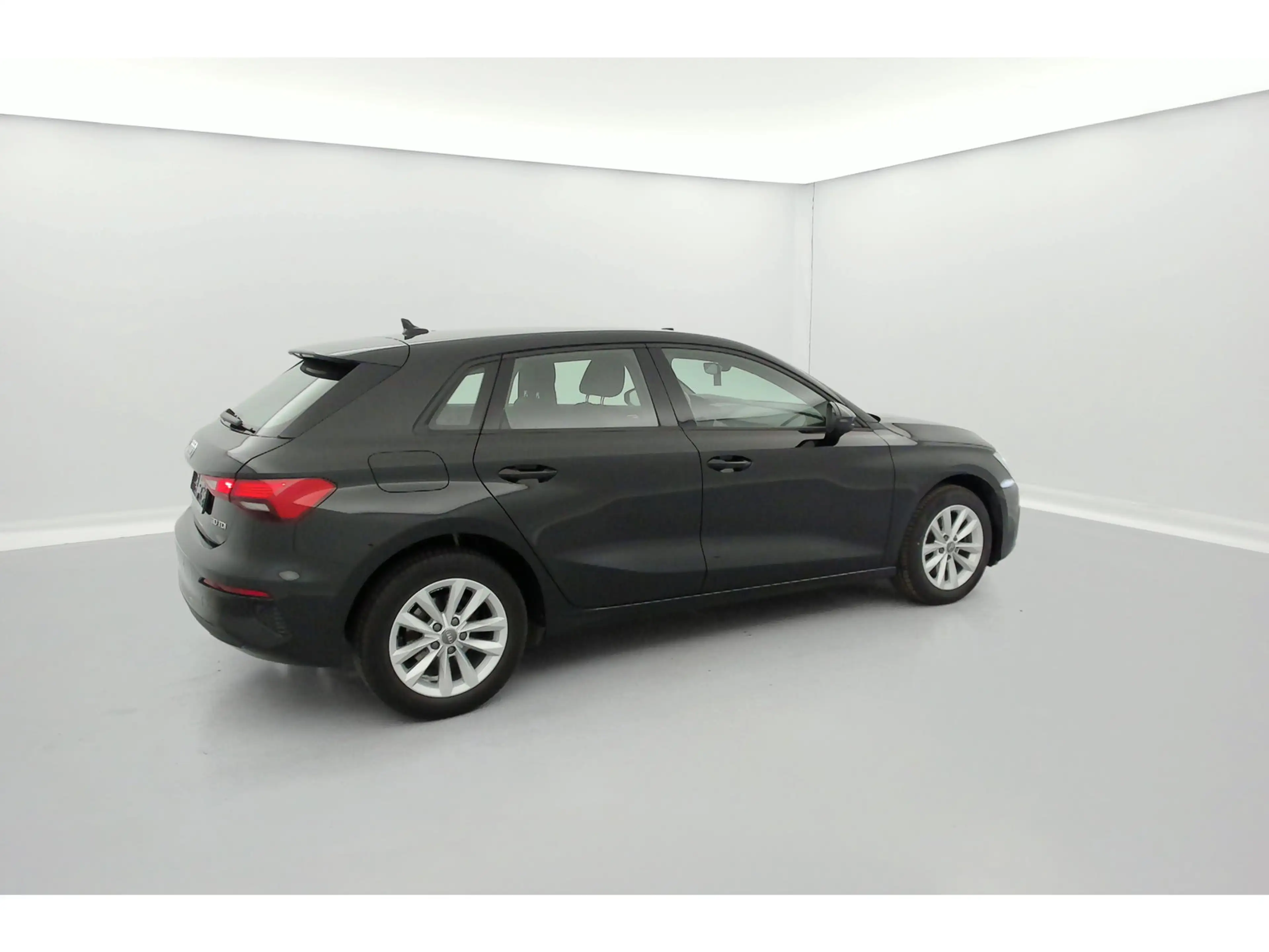 Audi A3 Business Edition 30 TDI 85(116) kW(ch) 6 vitesses — photo 4