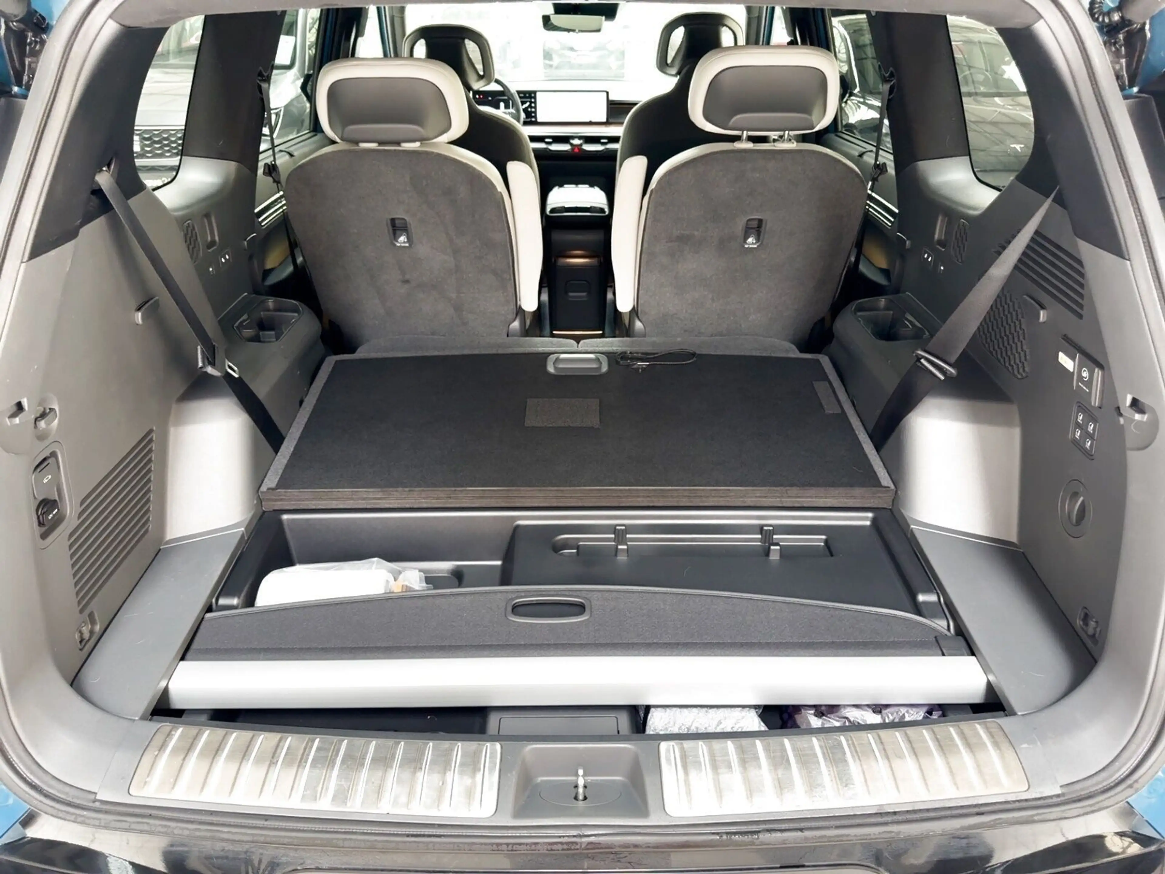 Kia EV9 Elektro 99,8 kWh 4WD ACC|LED|Navi|Sitzhzg — photo 6