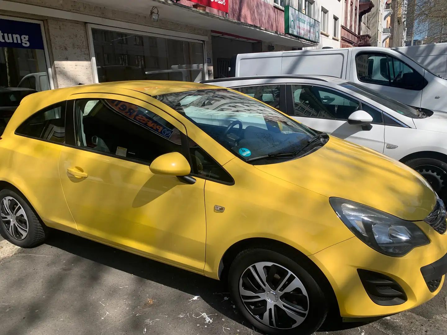 Opel Corsa 1,3 CDTI NAVI Klima Edition Бежевий - 1