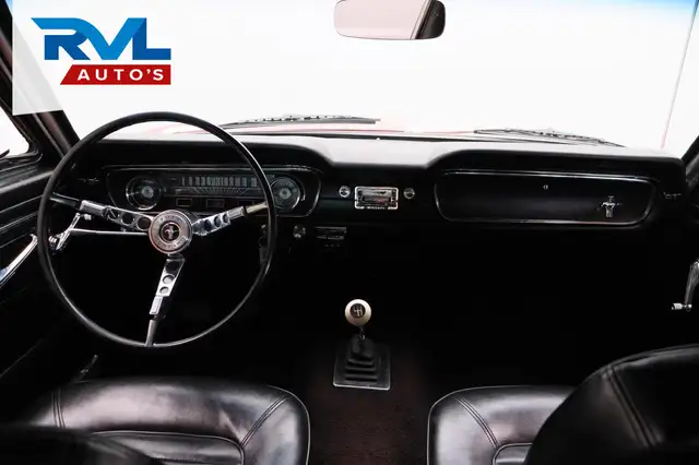 Ford Mustang view 2