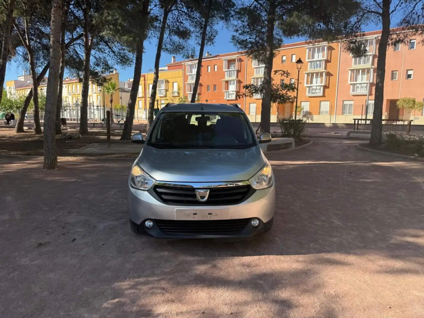 Dacia Lodgy 1.5dCi Ambiance 7pl. 81kW Gris - 2