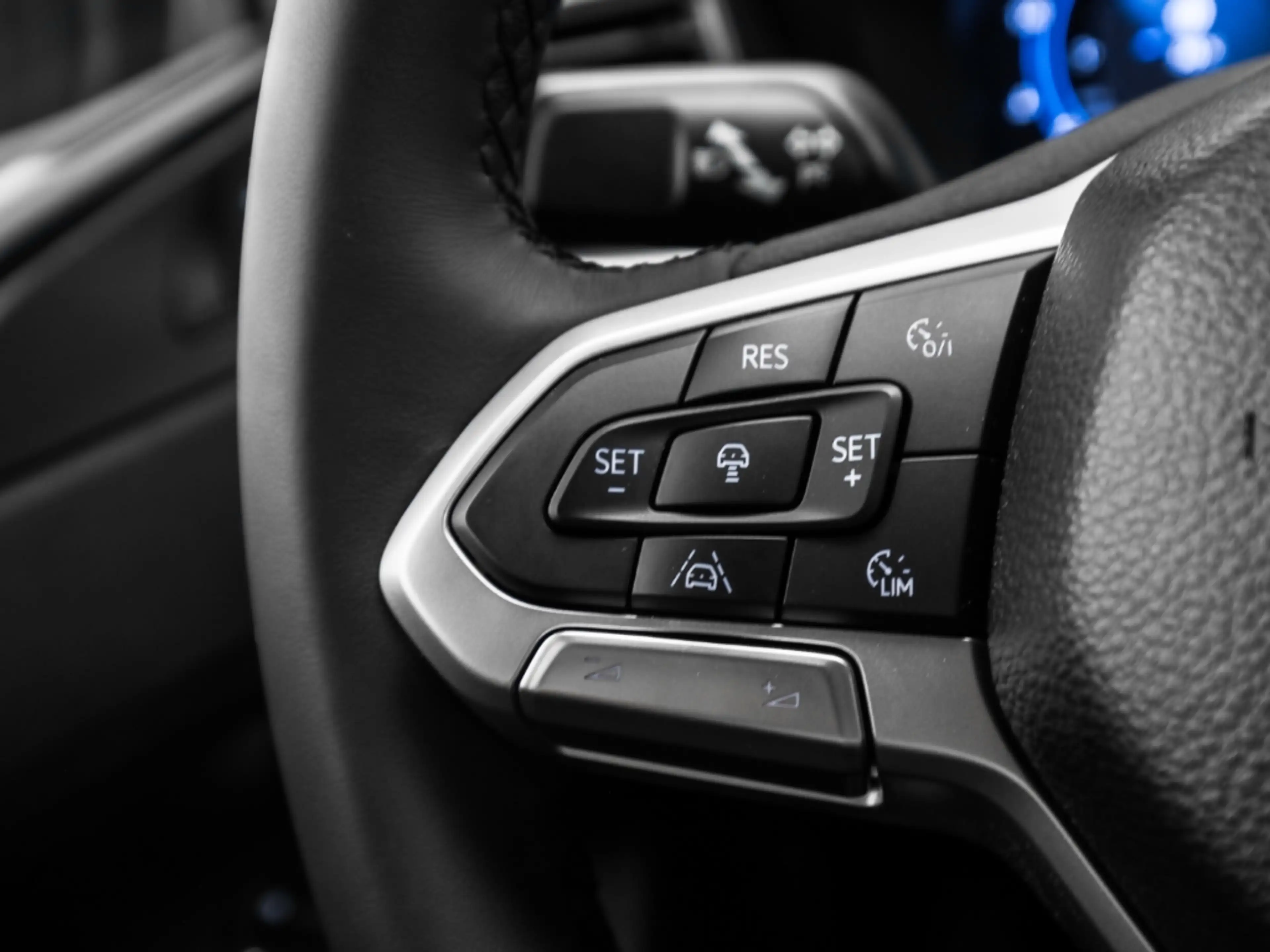 Volkswagen Amarok 3.0 TDI Aventura DC4Motion Standheizung — photo 9