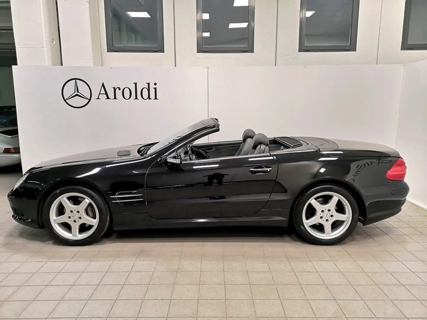Mercedes-Benz SL 500 PACK AMG+SEDILI VENTILATI+BOSE+ASI+BOOK SERVICE Nero - 2