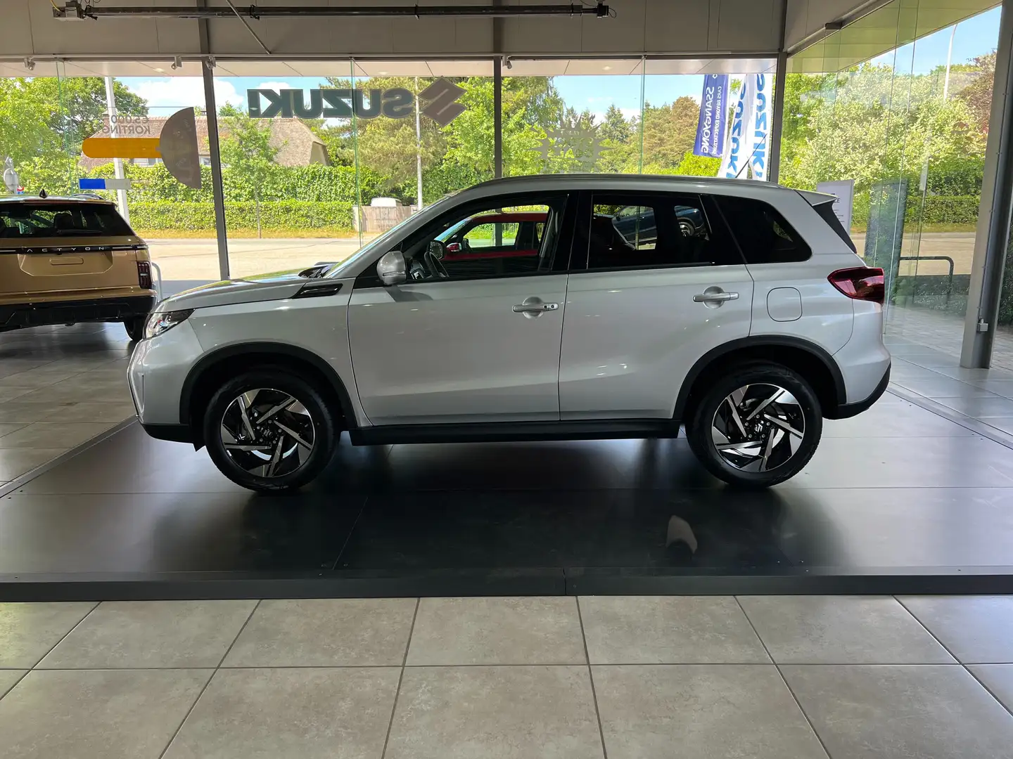 Suzuki Vitara 1.4 Turbo Boosterjet SHVS MHEV GLX Argent - 2