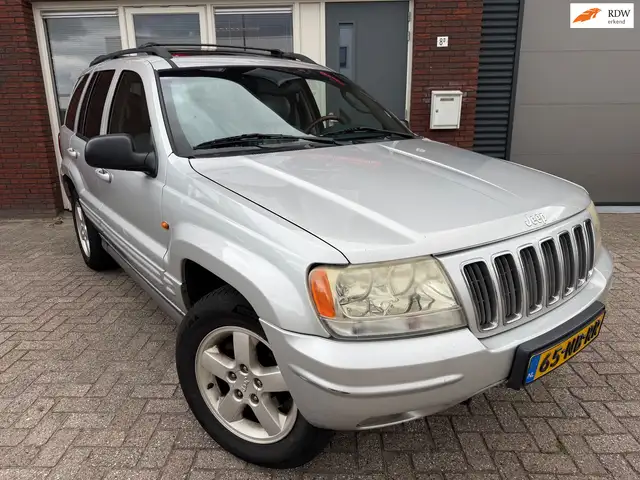 Jeep Grand Cherokee 4.7i V8 Overland High Output / Pano / Leder / PDC