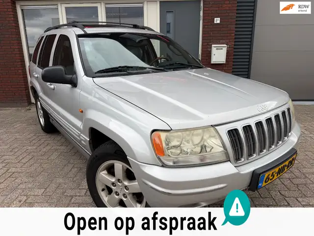 Jeep Grand Cherokee 4.7i V8 Overland High Output / Pano / Leder / PDC