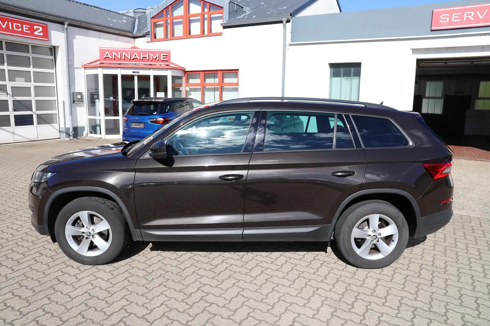 Skoda Kodiaq Ambition 125PS TSI - AHK/RFK/LED/KESSY/SHZ/1.Hd... Braun - 2