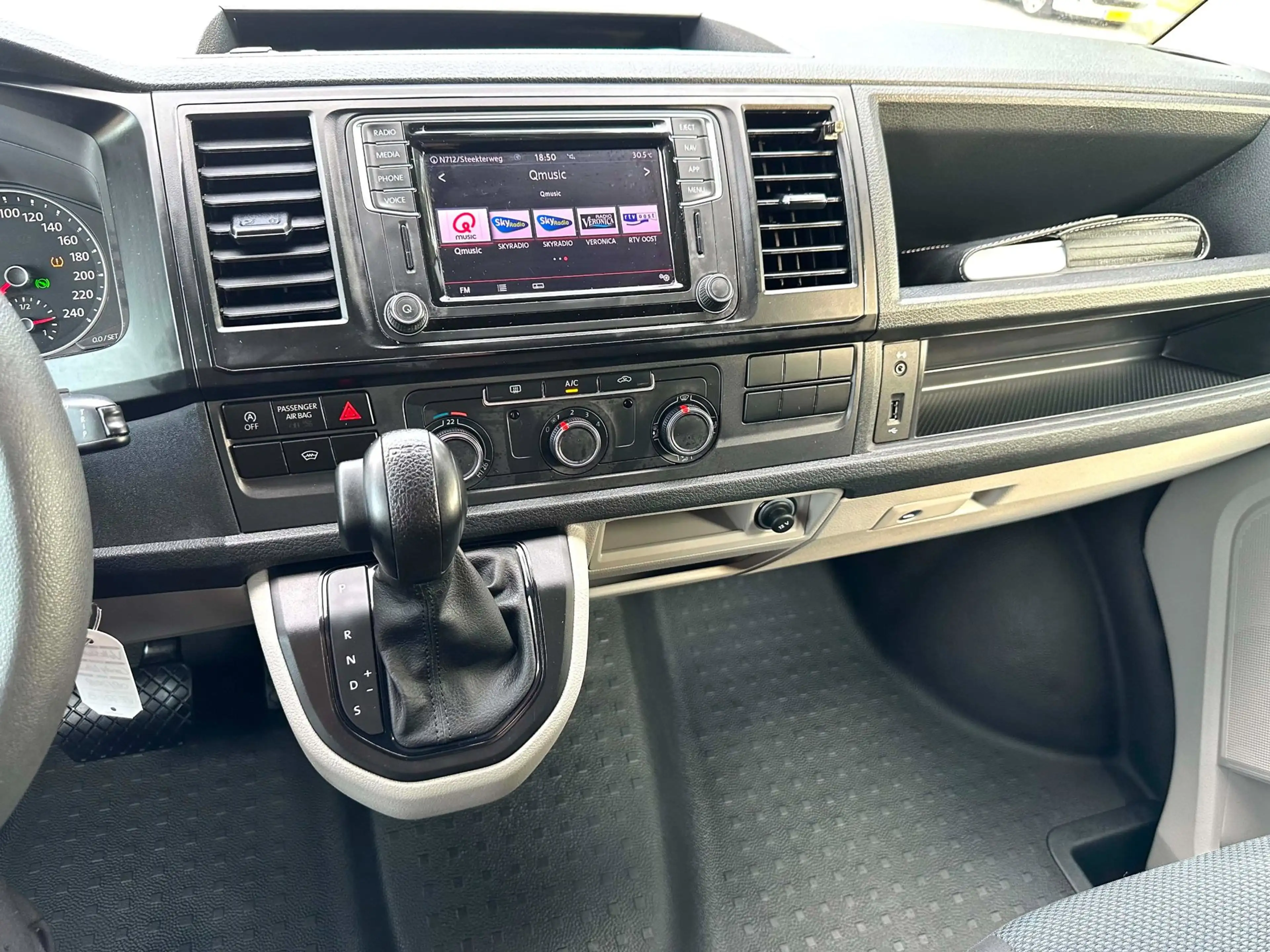 Volkswagen Transporter 2.0 TDI L1H1 AUTOMAAT 153.098 km.! 150 PK!!! EURO — photo 8
