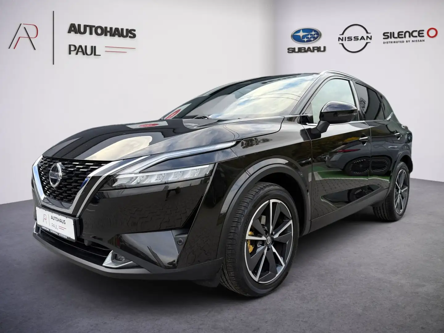 Nissan Qashqai 1.3 DIG-T Tekna+, Leder, Bose, Pano, AHK Schwarz - 2