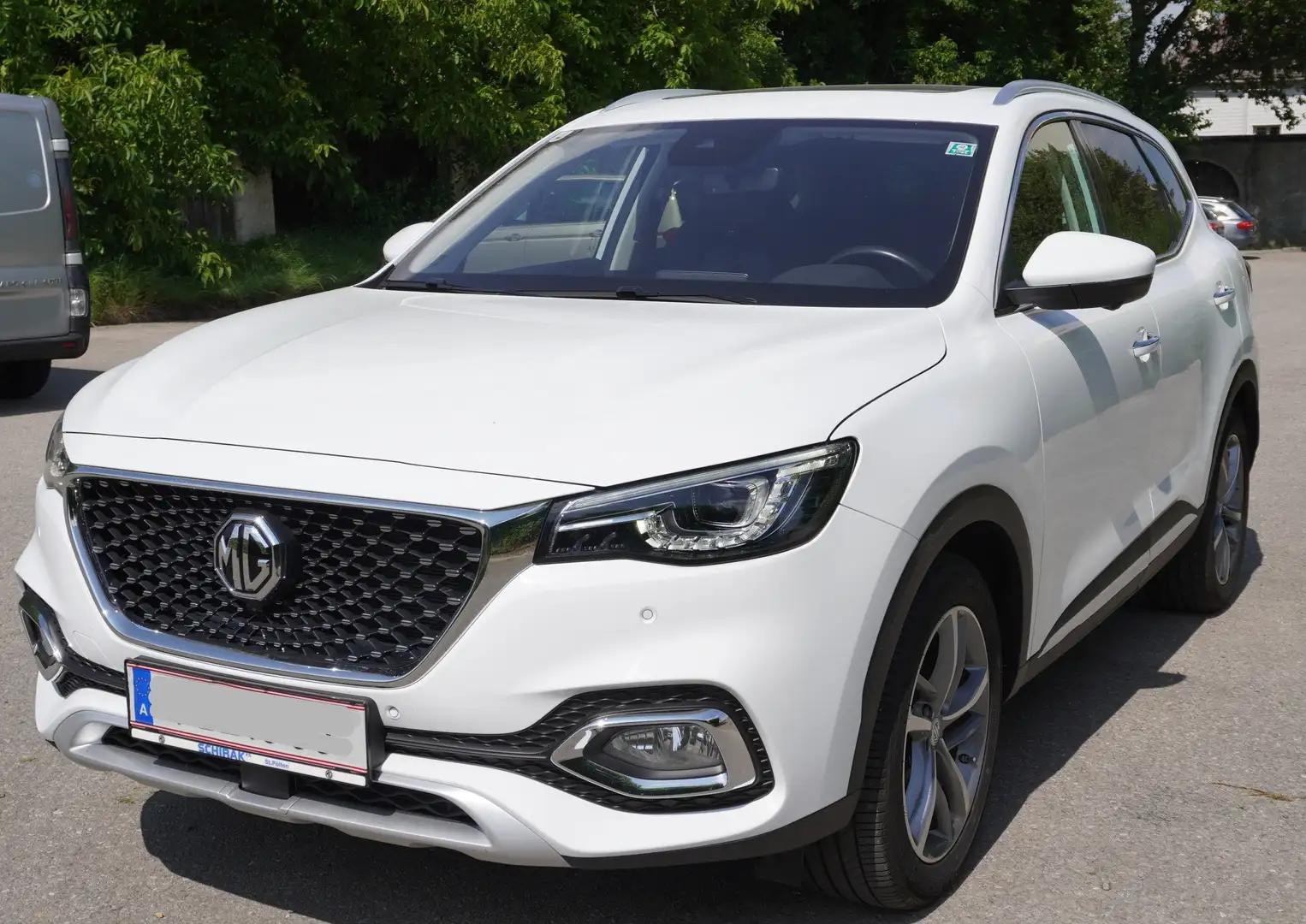 MG EHS 1,5T GDI PHEV Luxury Aut. Weiß - 1