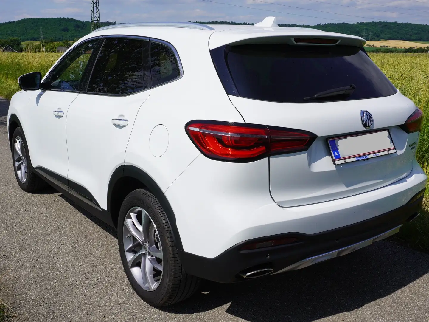 MG EHS 1,5T GDI PHEV Luxury Aut. Weiß - 2