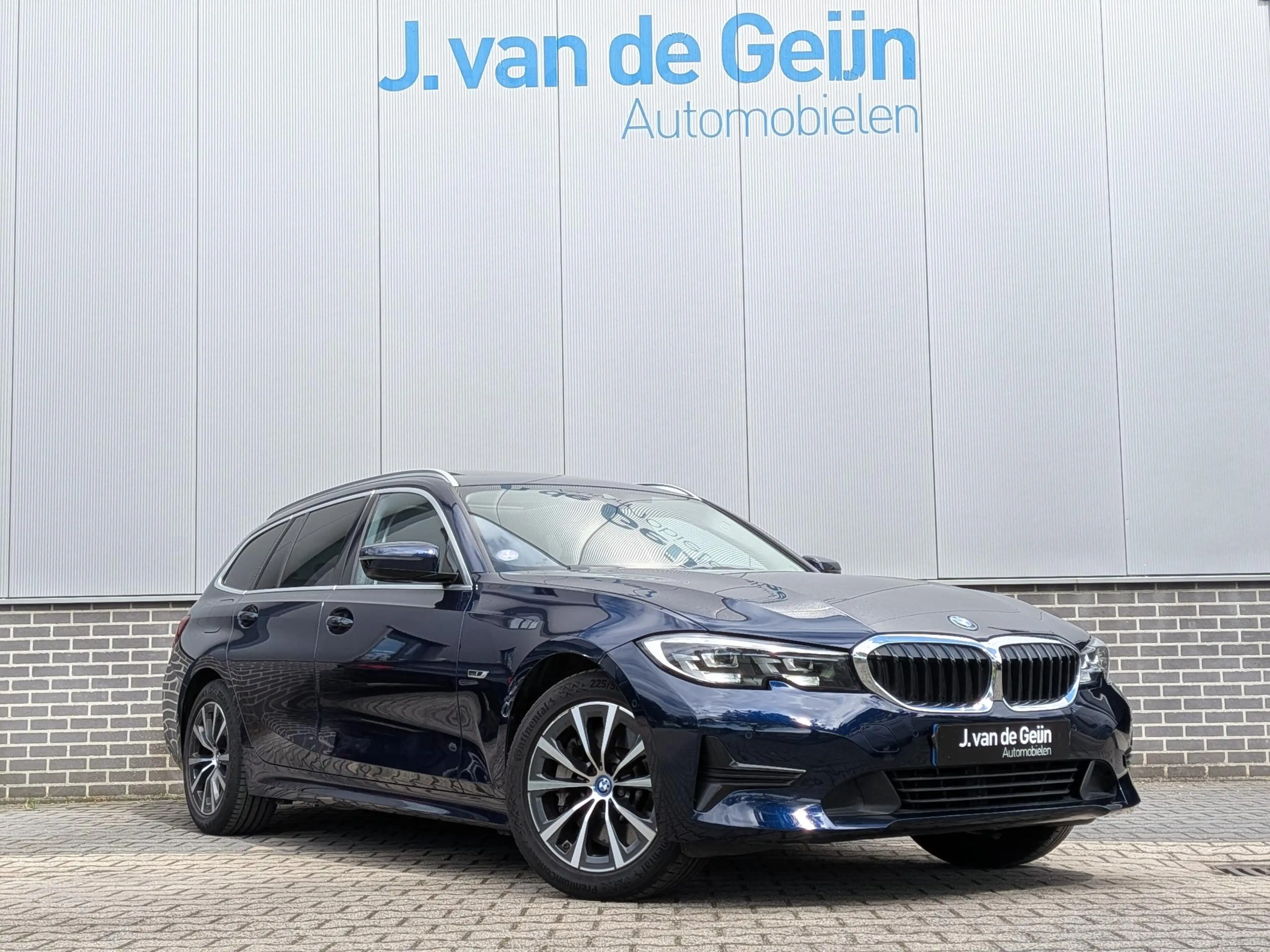 BMW 330 3-serie Touring 330e Business Edition Plus | Panor — photo 7