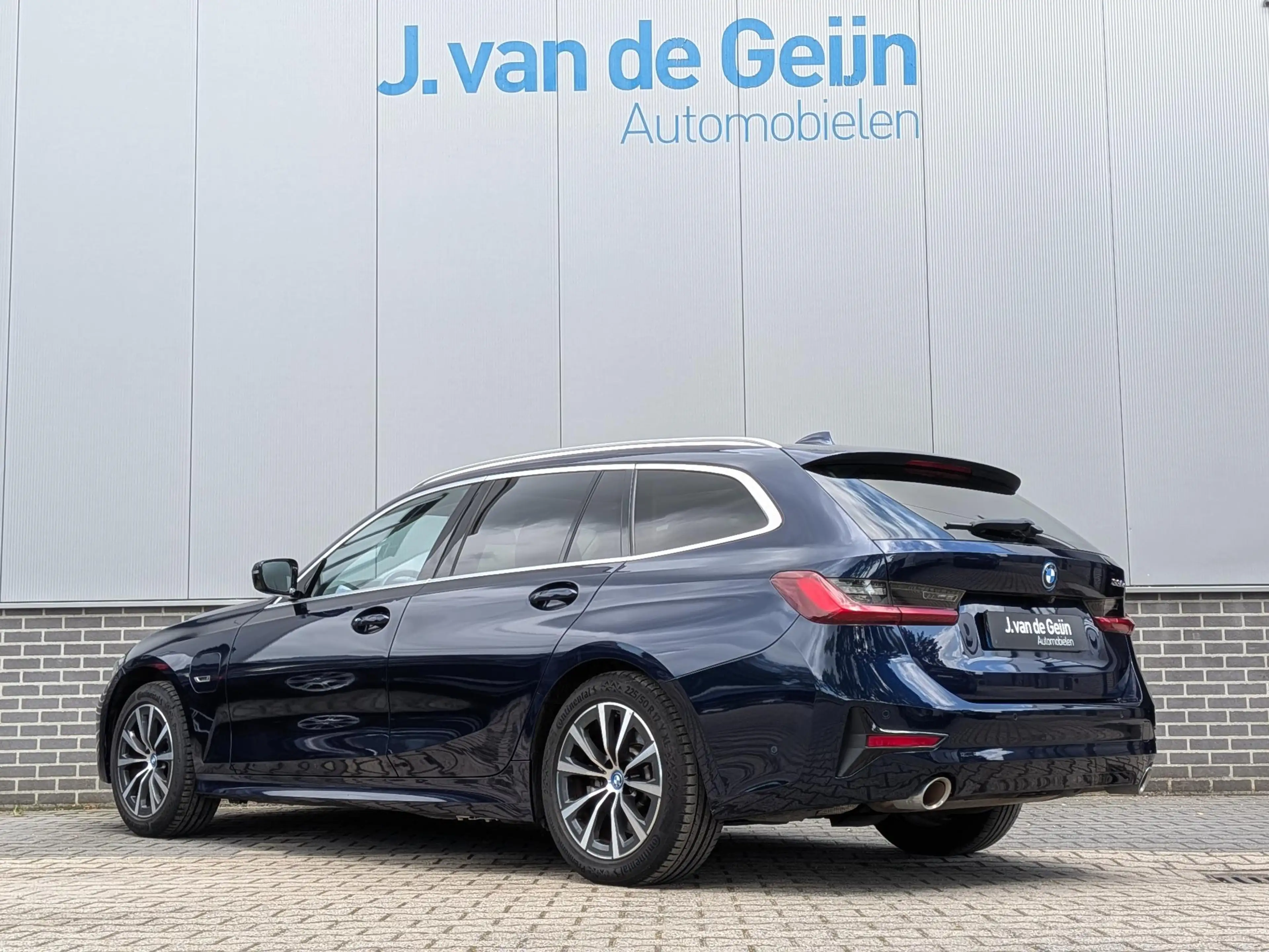 BMW 330 3-serie Touring 330e Business Edition Plus | Panor — photo 4