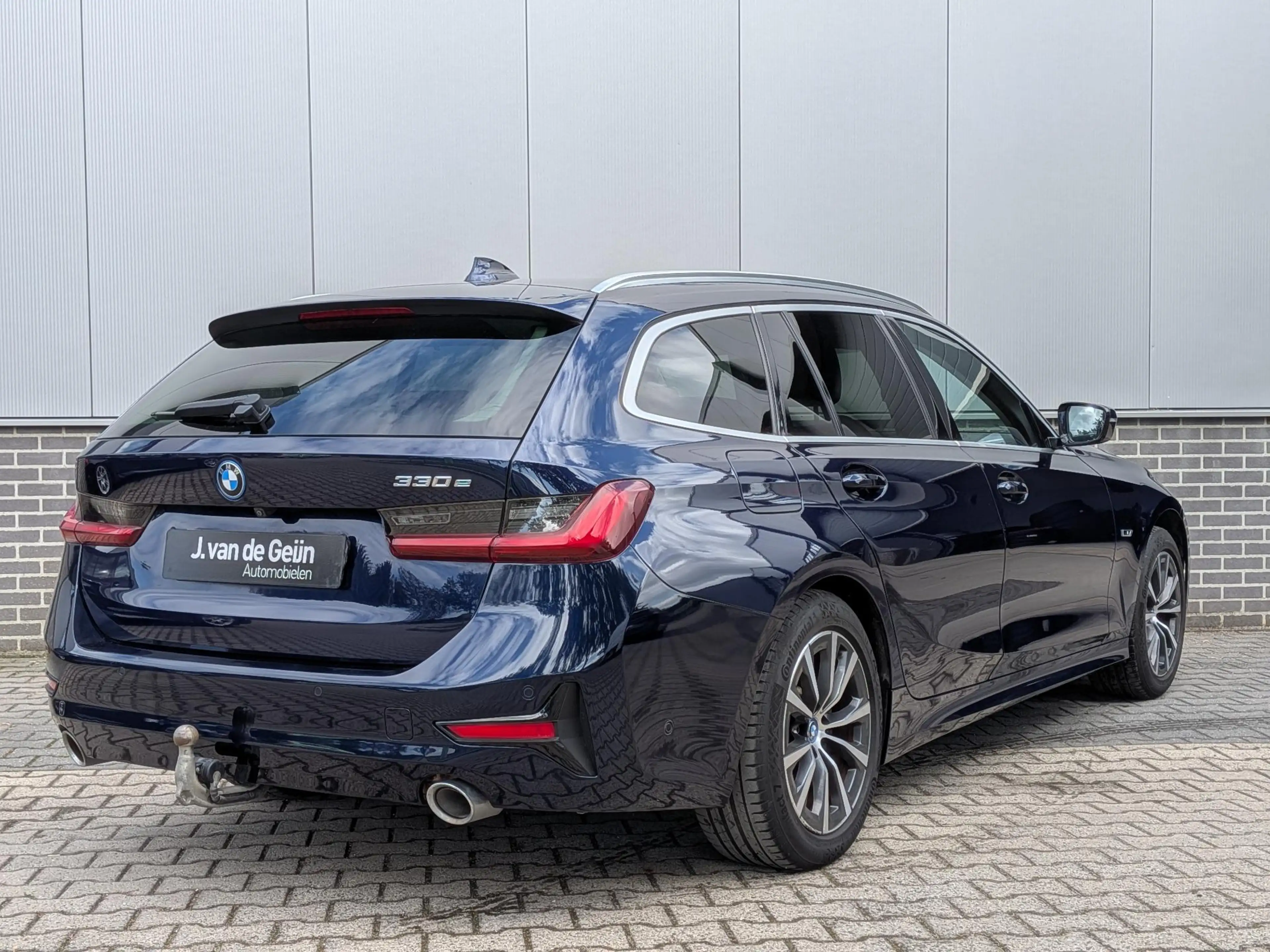 BMW 330 3-serie Touring 330e Business Edition Plus | Panor — photo 27