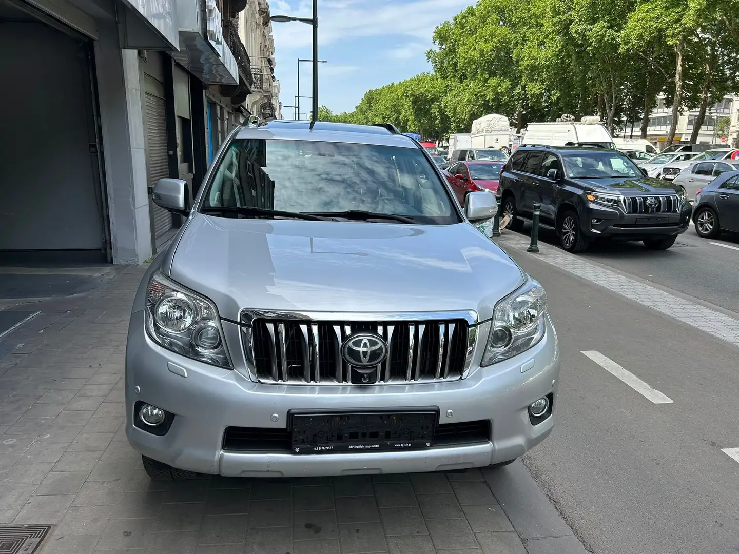Toyota Land Cruiser Landcruiser 3.0 D-4D Premium A/T Gris - 2