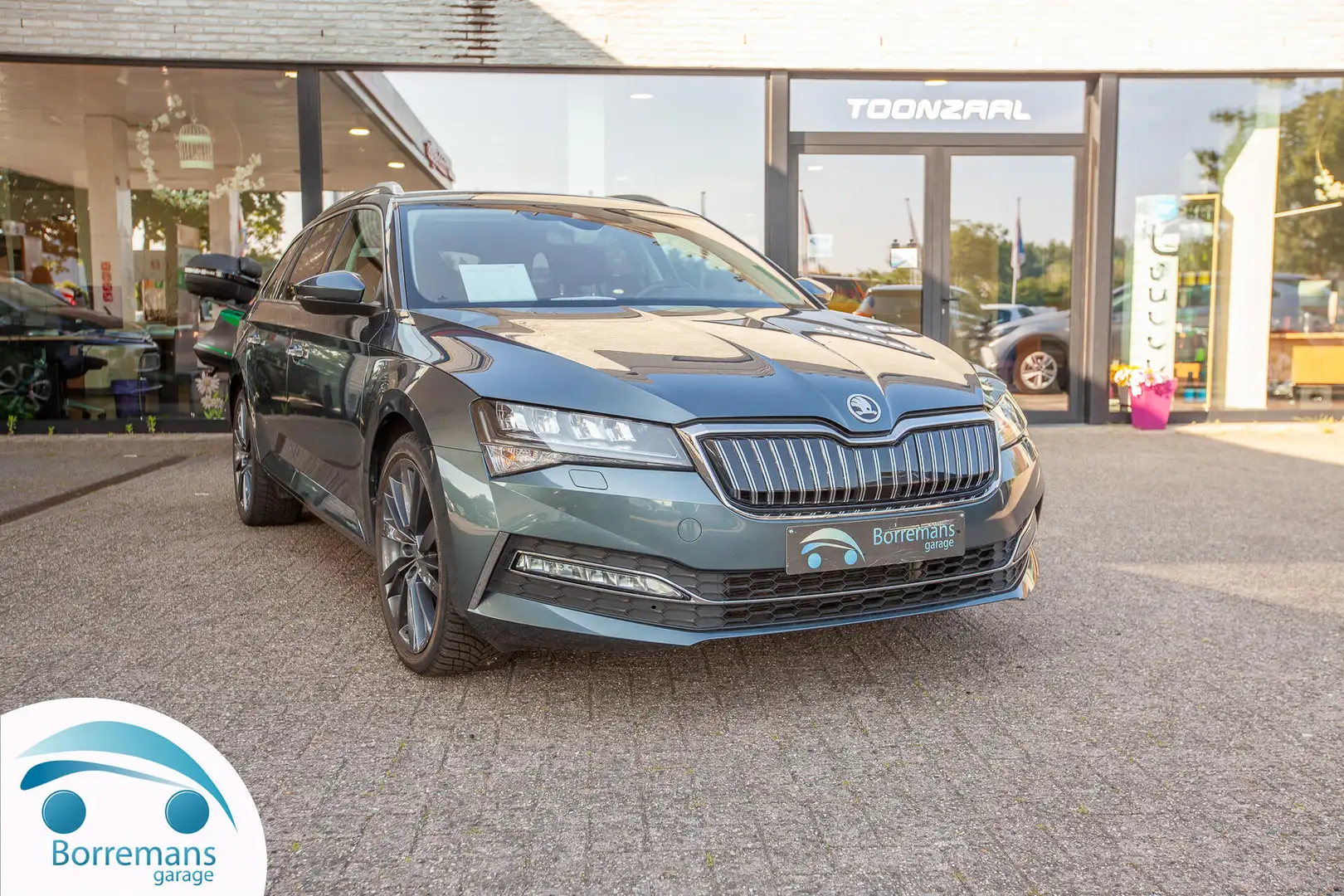 Skoda Superb 1.4 TSI PHEV 115KW DSG STYLE Carplay/navi/memor... Szary - 1