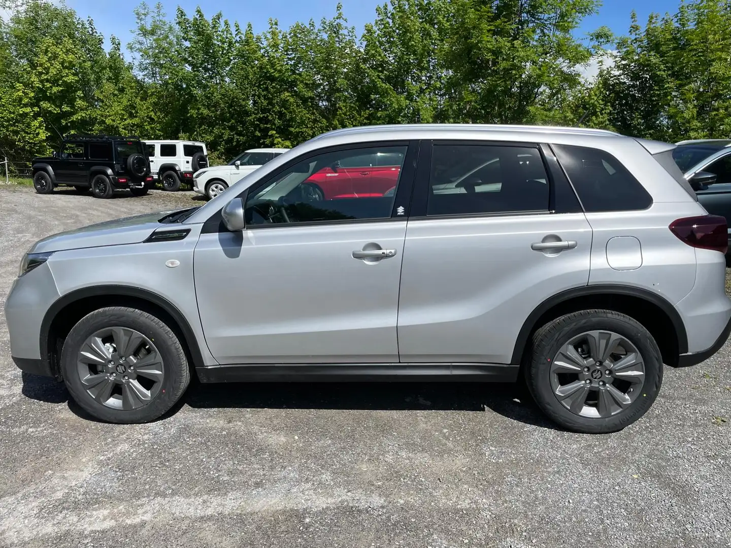 Suzuki Vitara 1.4 Mild-Hybrid Shine ALLGRIP 4X4 NEU!!! Silber - 2