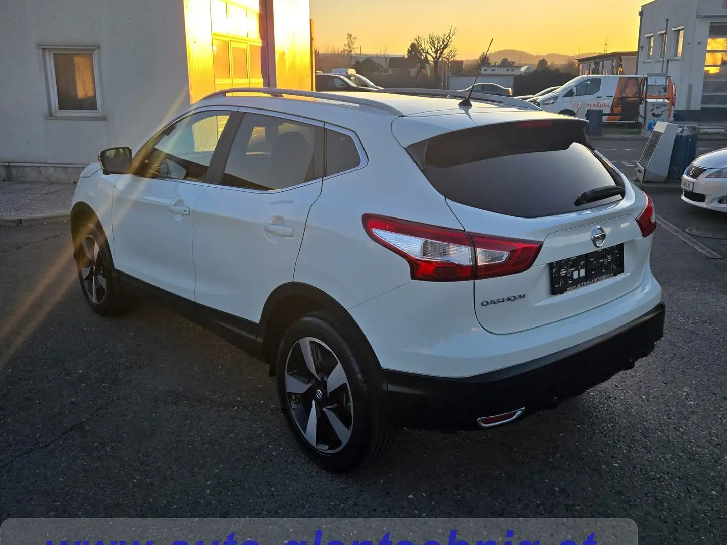 Nissan Qashqai * 1. Besitz-Rückfahrkamera-Navi-Alu * Weiß - 2