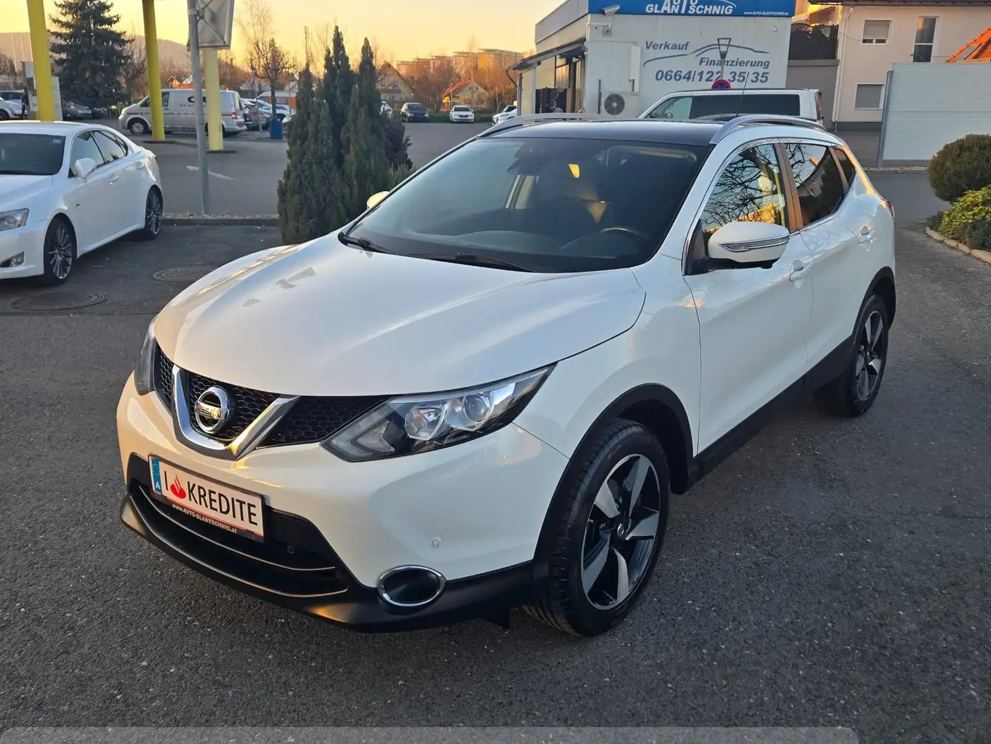 Nissan Qashqai * 1. Besitz-Rückfahrkamera-Navi-Alu * Weiß - 1