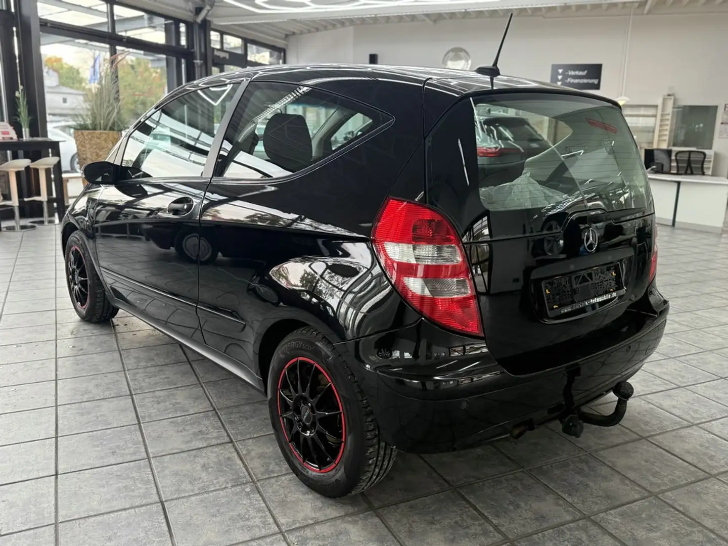 Mercedes-Benz A 170 Classic, Klima, Sitzheizung, AHK, PDC Schwarz - 2