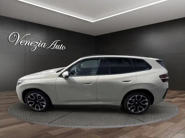 BMW X3 view 3