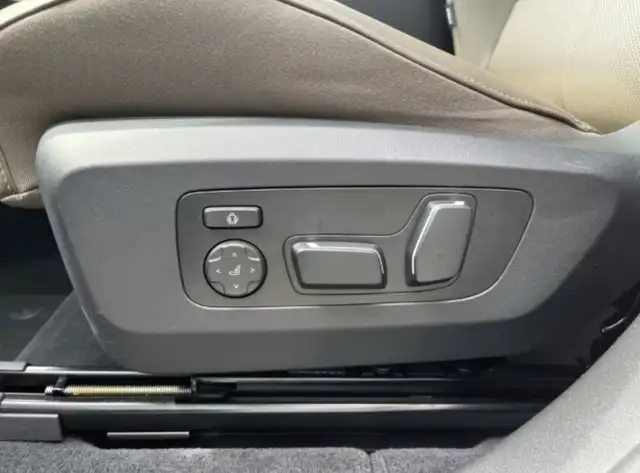 BMW X3 view 11