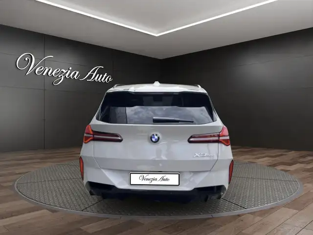 BMW X3 view 5