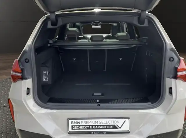 BMW X3 view 9