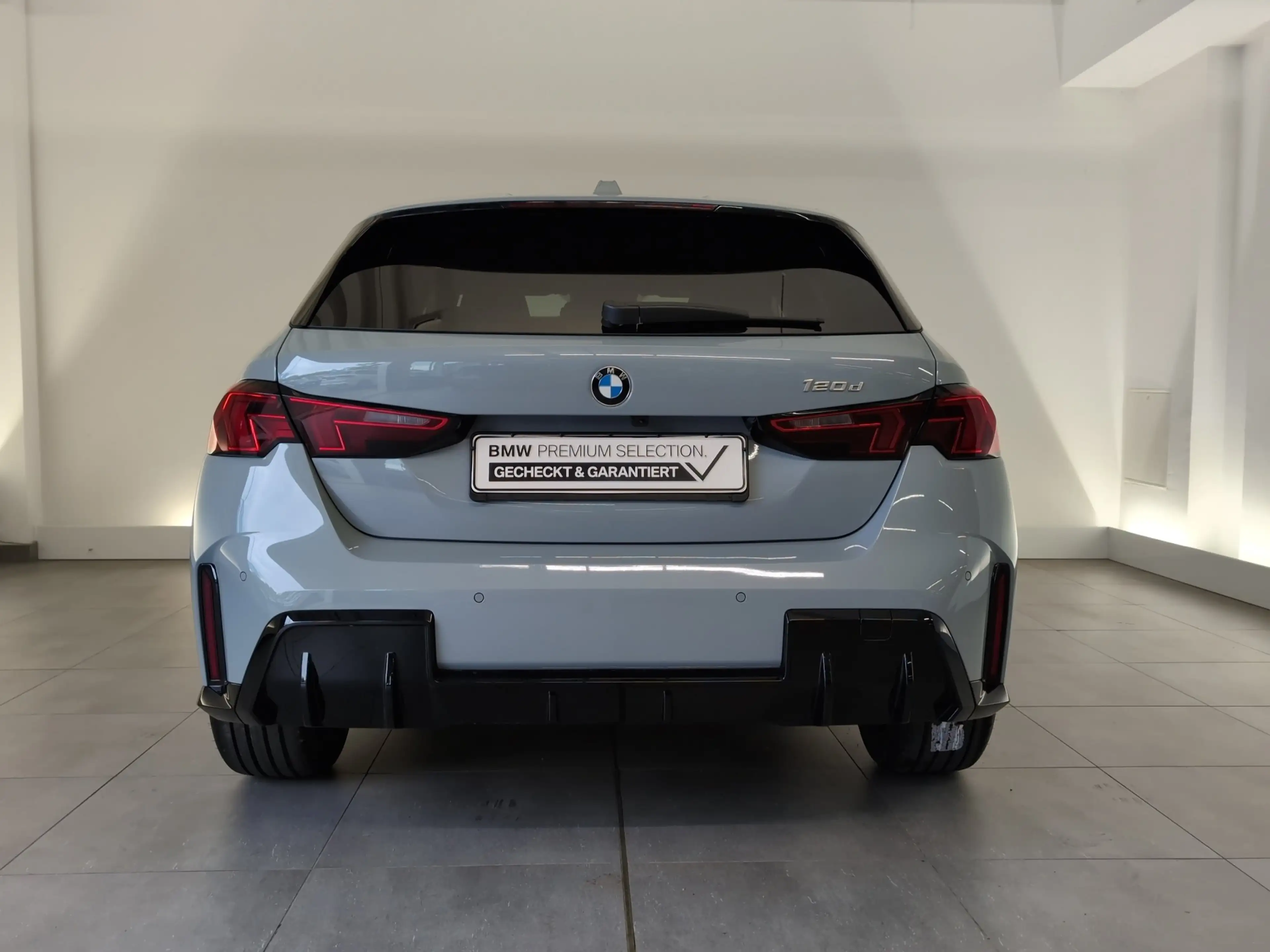 BMW 120 d Limousine M Sportpaket — photo 9