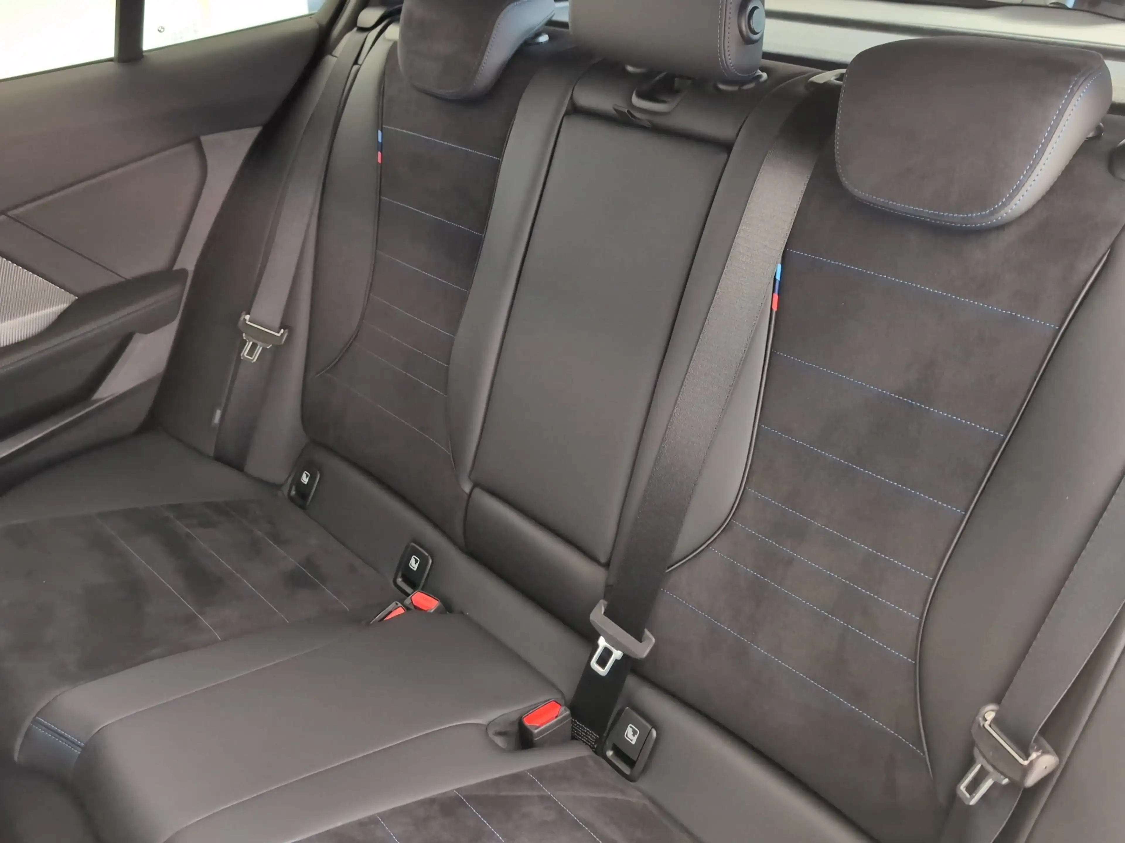 BMW 120 d Limousine M Sportpaket — photo 4