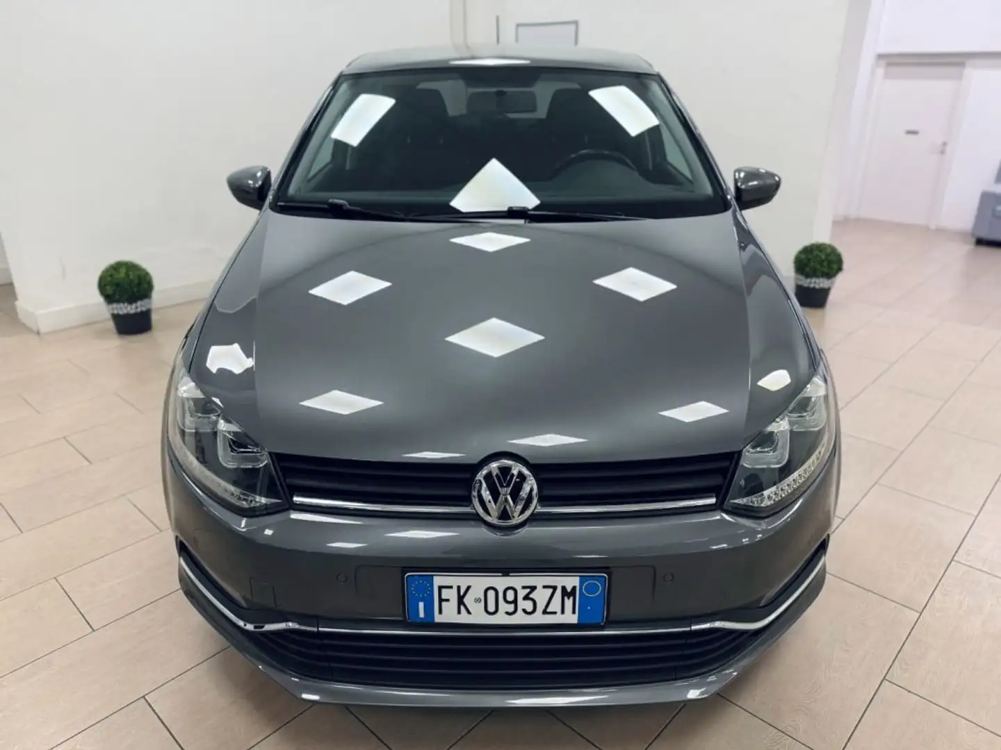 Volkswagen Polo 1.2 TSI DSG - 121.000 Km - EURO6 Grijs - 2