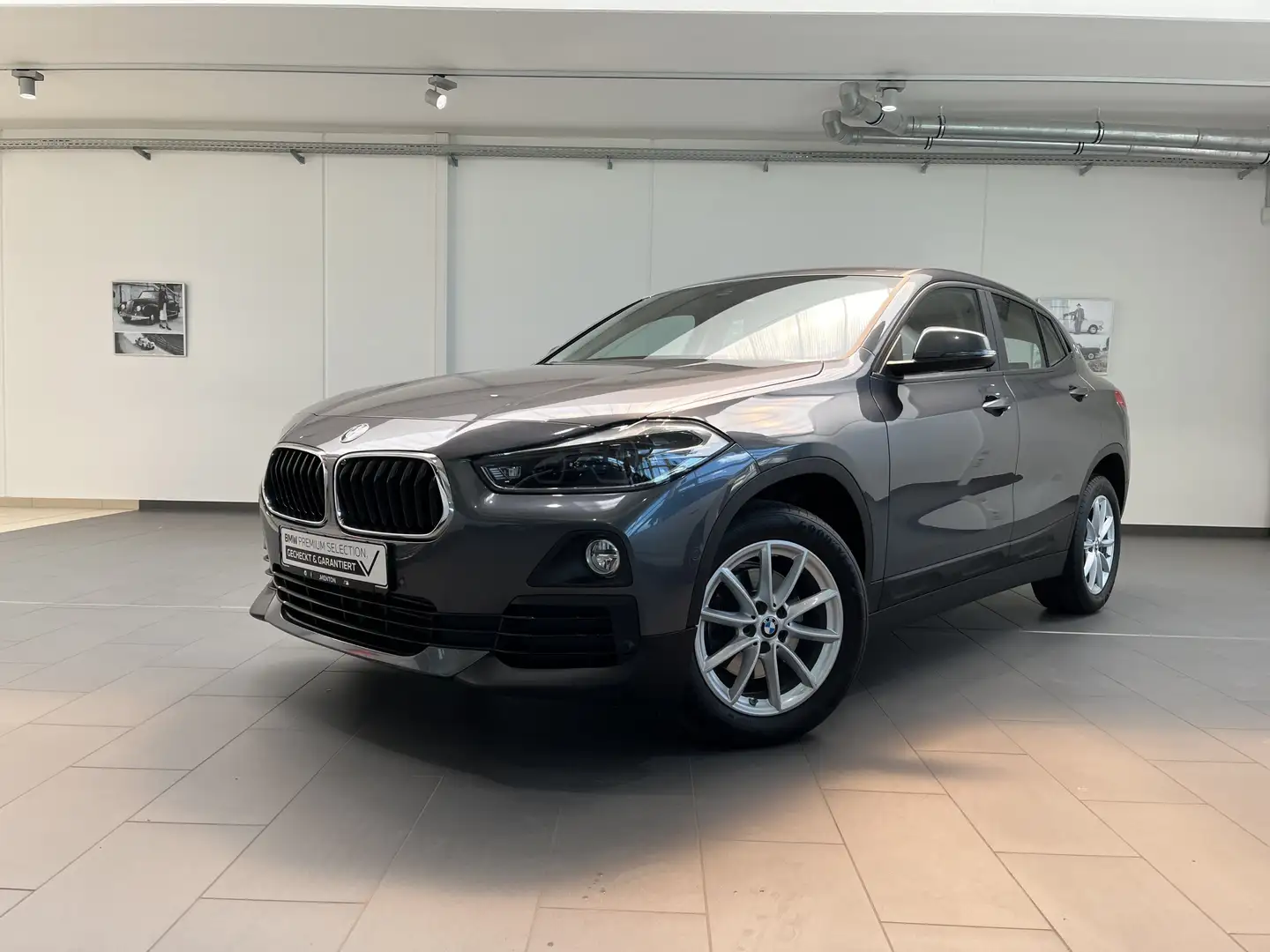 BMW X2 xDrive18d LED/PDC/Tempomat/Navi/Klimaaut. Grau - 2