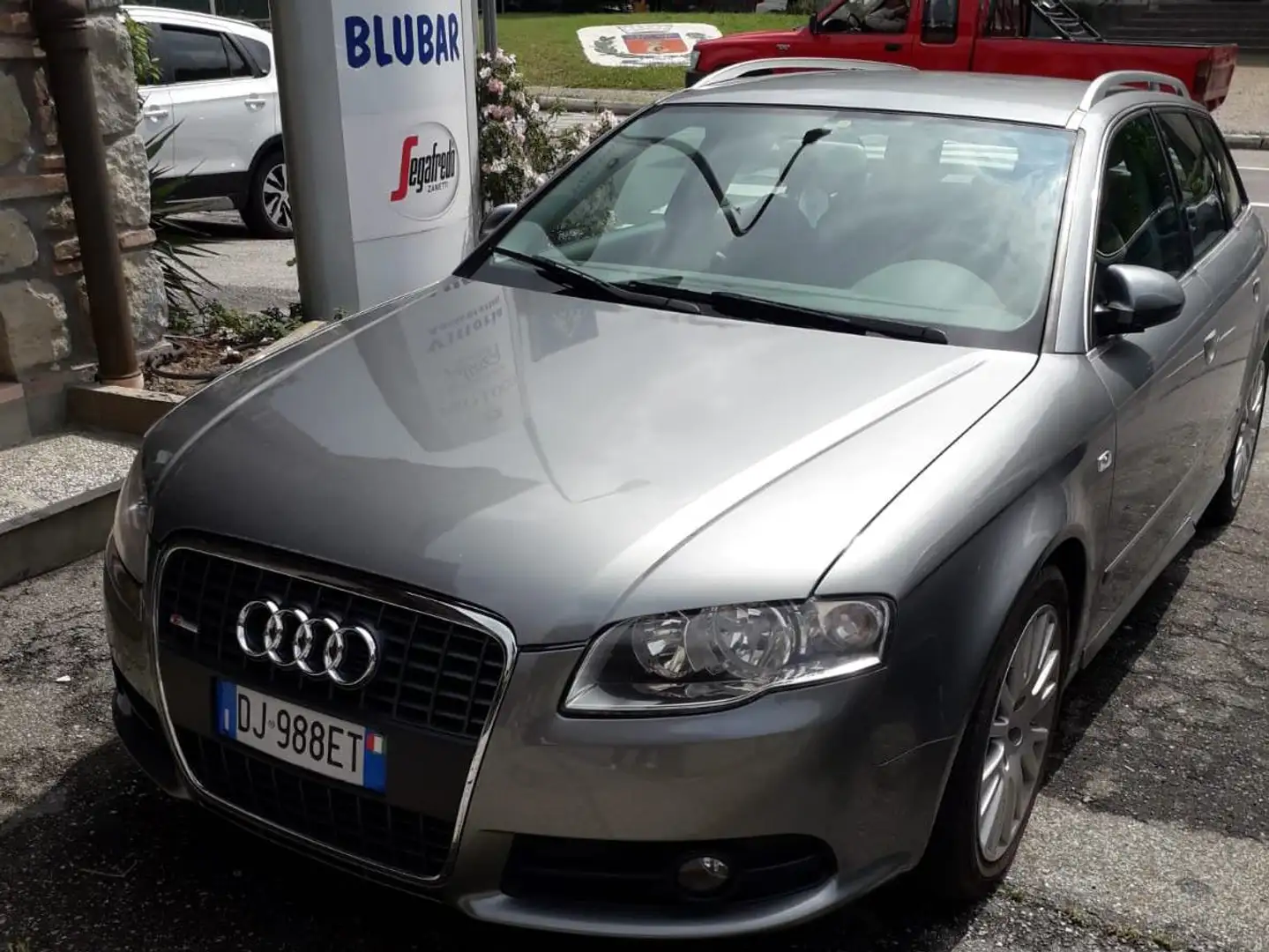 Audi A4 Avant 2.0 Tdi S Line quattro 170cv Grigio - 1