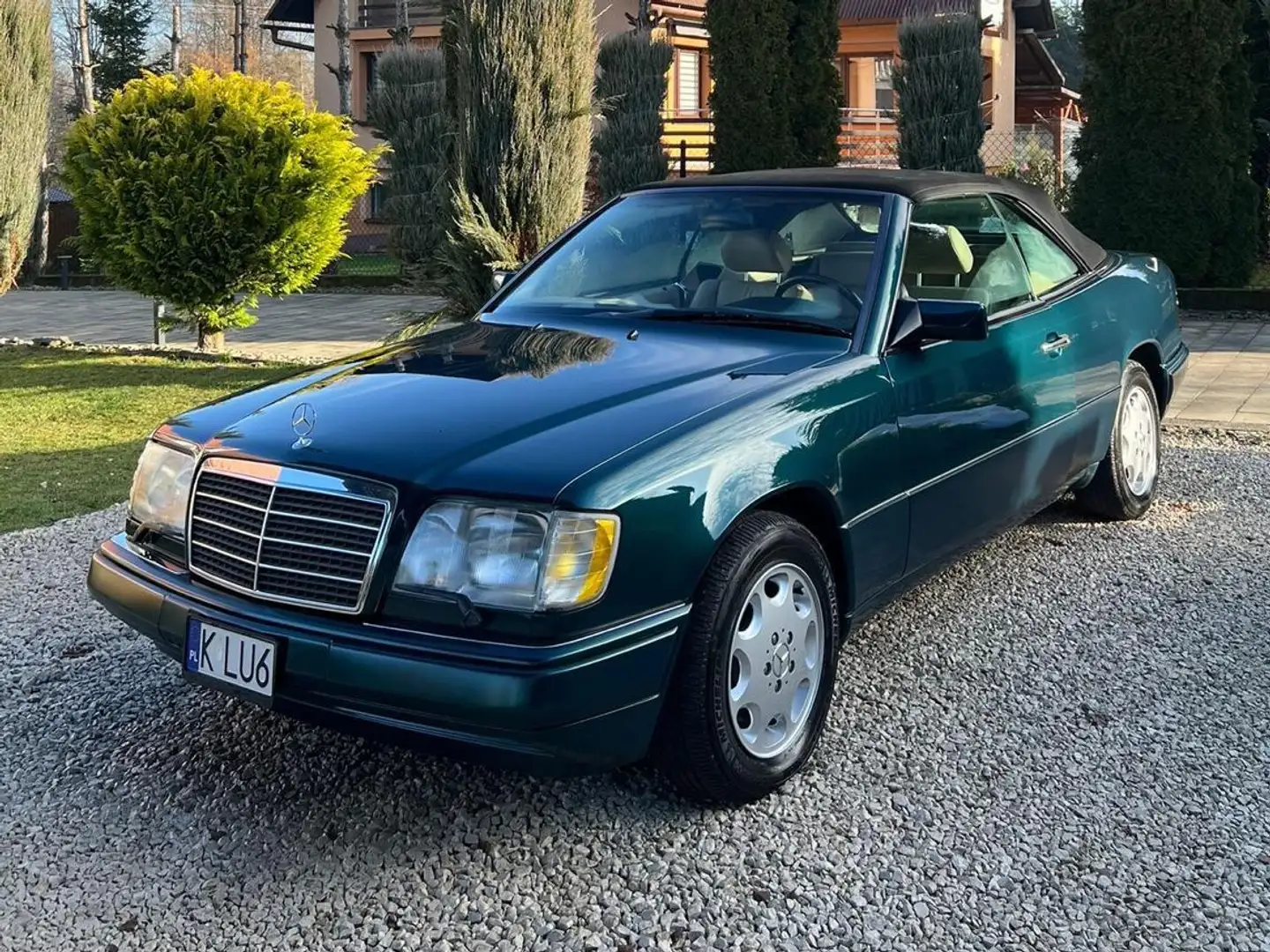 Mercedes-Benz 320 Verde - 1