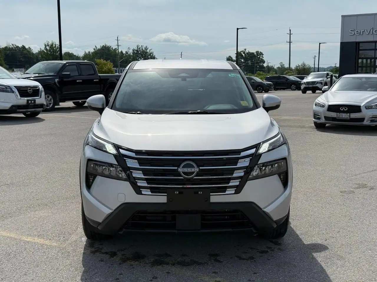 Nissan Rogue снимка Nissan Rogue