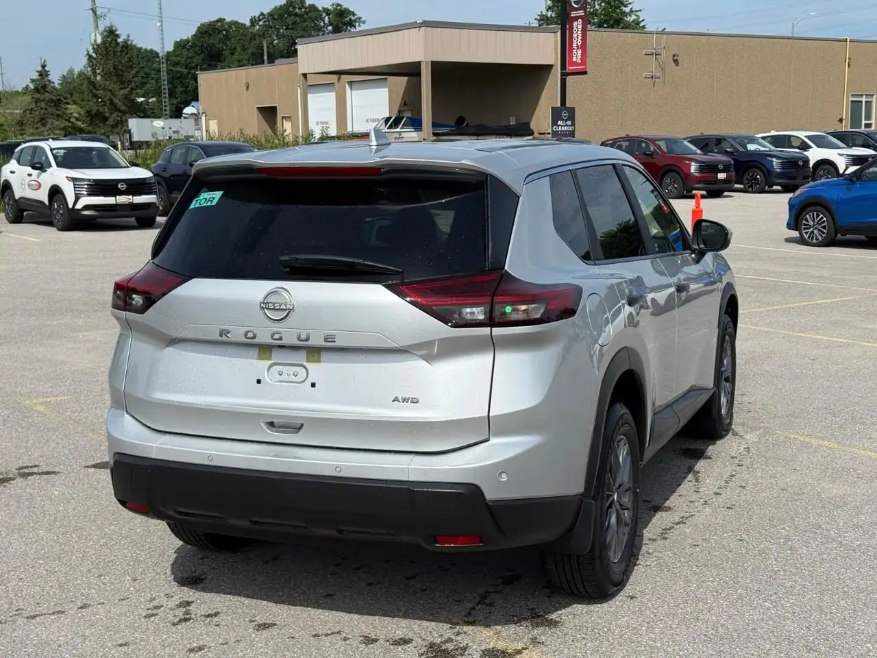 Nissan Rogue снимка Nissan Rogue