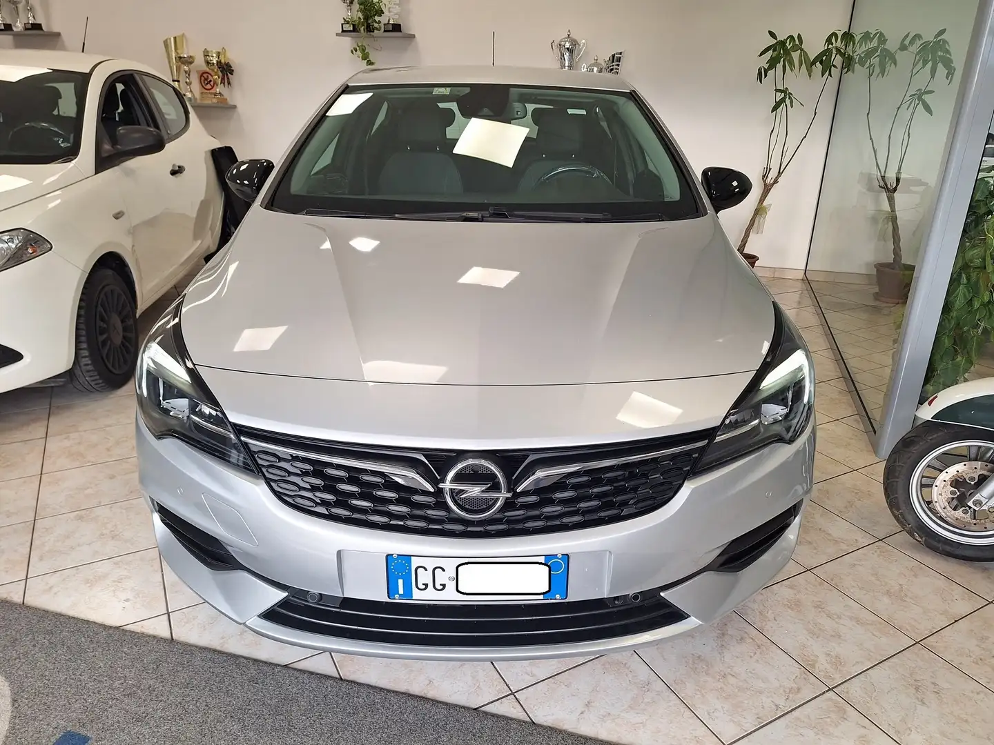 Opel Astra 5p 1.5 cdti Business Elegance s Silber - 2