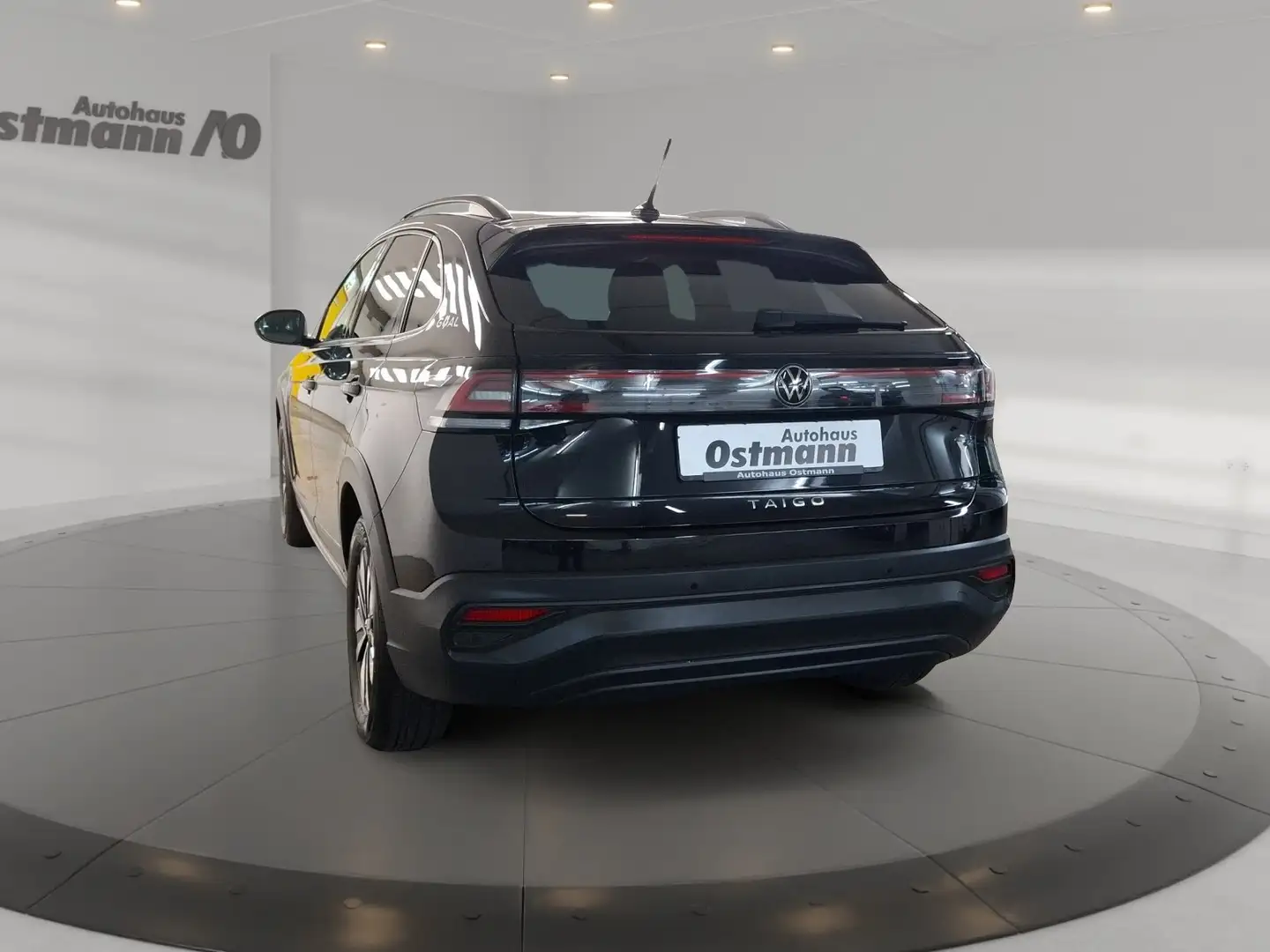 Volkswagen Taigo 1.0 TSI Goal Navi CarPlay SHZ ACC PDC Schwarz - 2