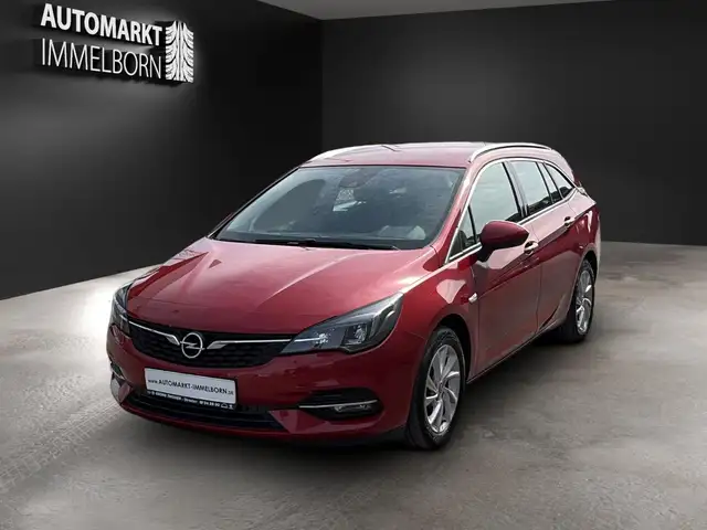 Opel Astra view 3