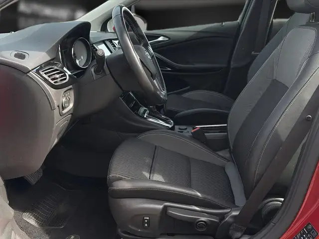 Opel Astra view 14