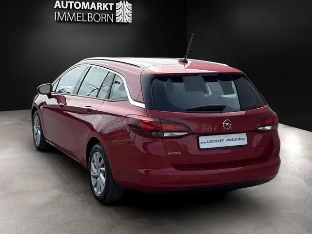 Opel Astra view 6