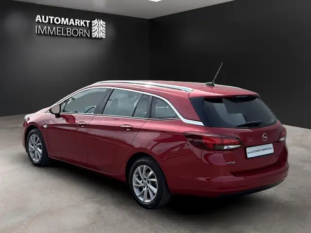Opel Astra view 5