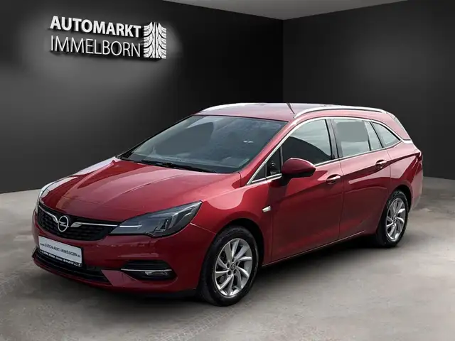 Opel Astra view 4