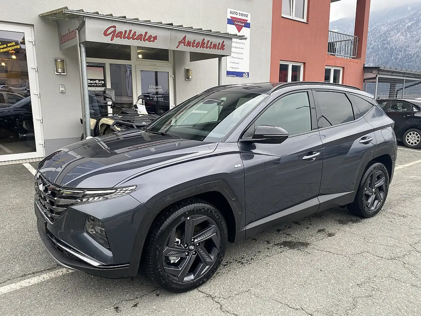 Hyundai TUCSON Tucson 1,6 CRDI 4WD 48V Trend Line Plus DCT Grau - 1